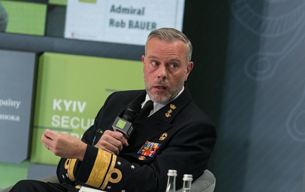 В НАТО призвали Украину провести мобилизацию
