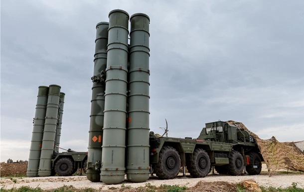 Россия отложила поставки систем С-400 для Индии