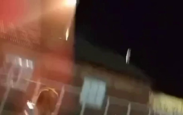 Появилось видео атаки БпЛА на Морозовск в РФ
