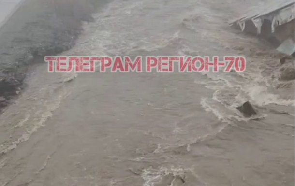 В России начало заливать водой третий город
