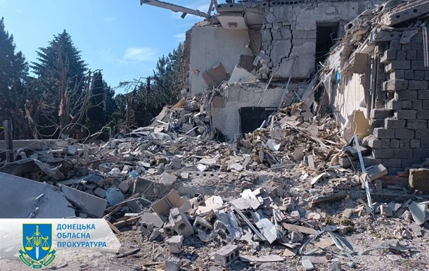 Двое погибших: прокуратура показала последствия удара РФ по Покровску