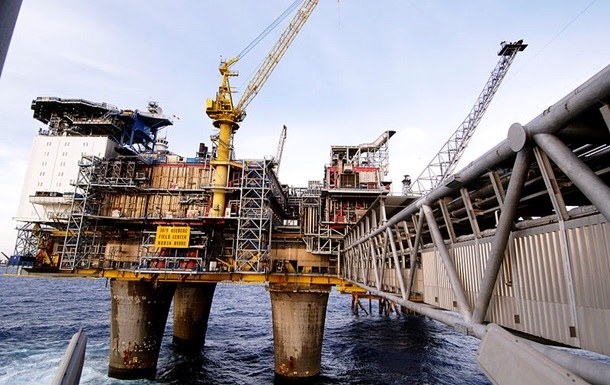 Число действующих нефтяных и газовых буровых установок в мире сокращается