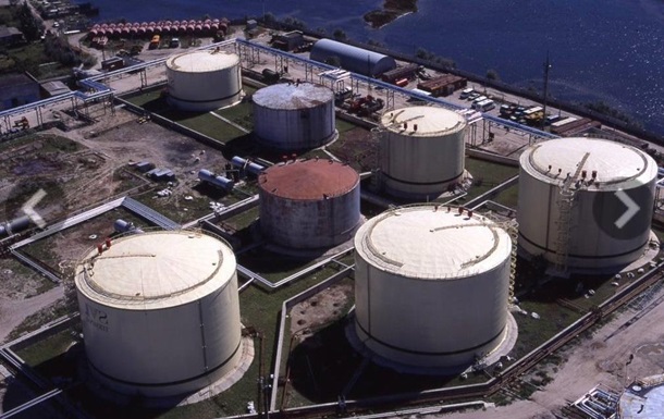 Под Краснодаром вспыхнула нефтебаза