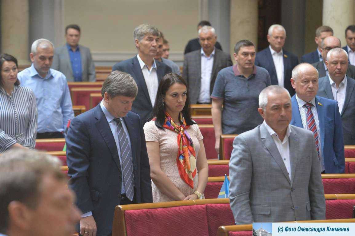В Раде почтили память нардепа Тымчука минутой молчания