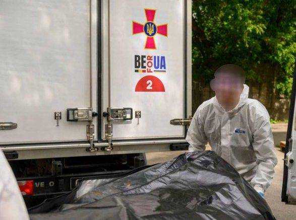 До Києва прибули ще 25 тіл полеглих захисників Маріуполя