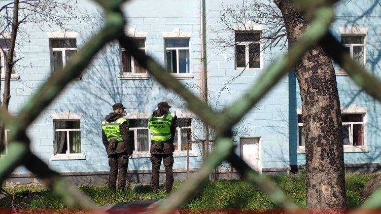 Воду продают по 40 гривен, тесты не делают. Как украинцев из ОАЭ отправили на обсервацию под Киев