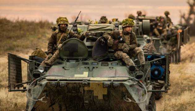 Обстрелы на Донбассе: погибли двое военных, еще двое - ранены