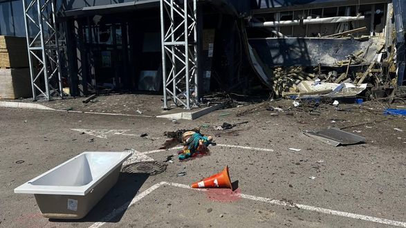 Мир должен это видеть и знать: рашисты убили 21 человека в Херсоне