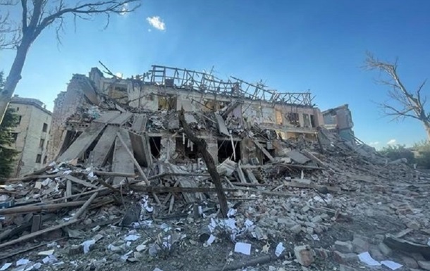 ВСУ отбивают штурмы россиян Селидово, несмотря на угрозу окружения