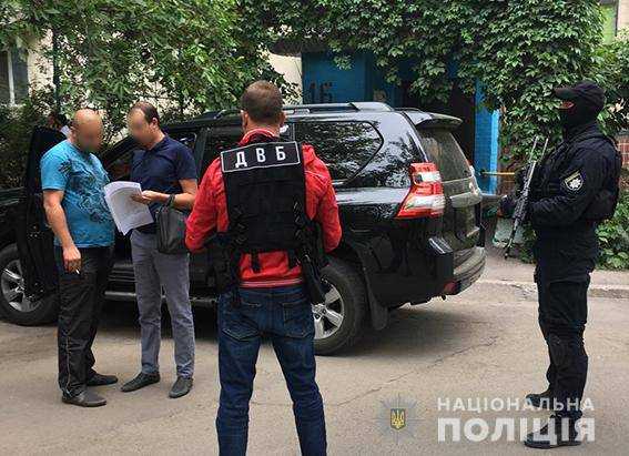 Два джипа возле Запорожья блокировали автобусы с детьми: установлено водителей автомобилей