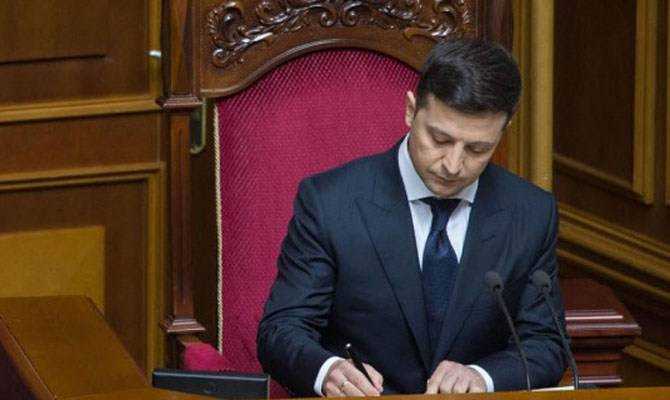 Владимир Зеленский шокировал военных своим указом