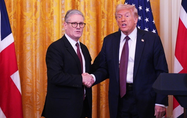 Стармер и Трамп договорились продолжить давление на Путина
