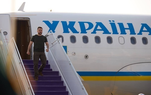 Зеленский вернулся в Украину