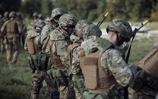 Контракт 18-24: в 28 ОМБр заявили об ажиотаже из-за границы