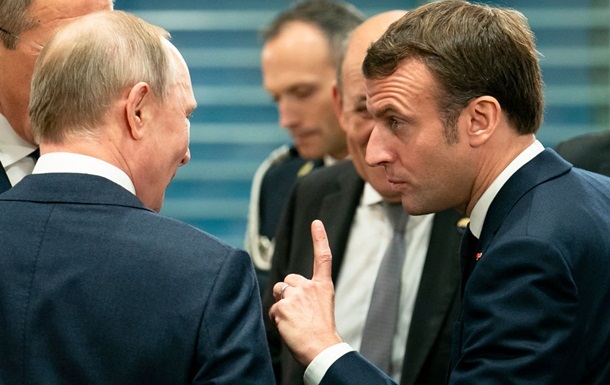 Макрон объяснил причины своего первого за три года звонка Путину