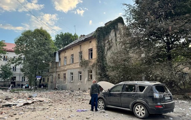 Россияне нанесли удар по Львову, есть жертва