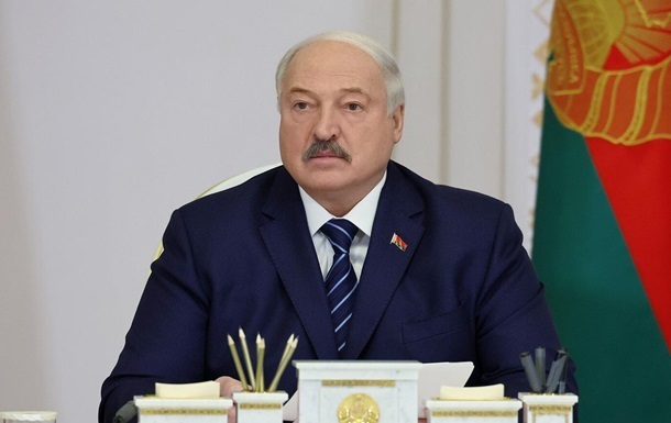 Лукашенко заявил, что не будет отпускать политзаключенных по просьбе Трампа