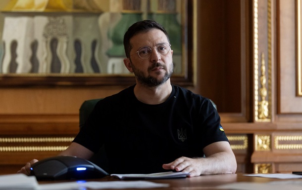 Зеленский анонсировал дальнобойные удары по России
