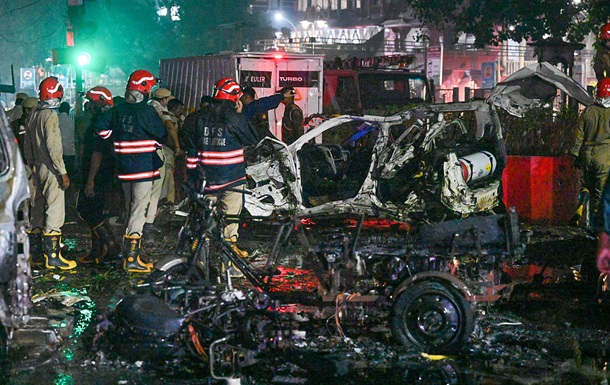 В Индии возле достопримечательности взорвалось авто: много погибших