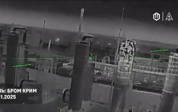 Мадяр показал повреждения химзавода в Крыму