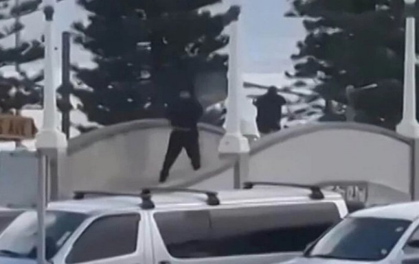 Теракт в Сиднее: стрелками оказались отец и сын