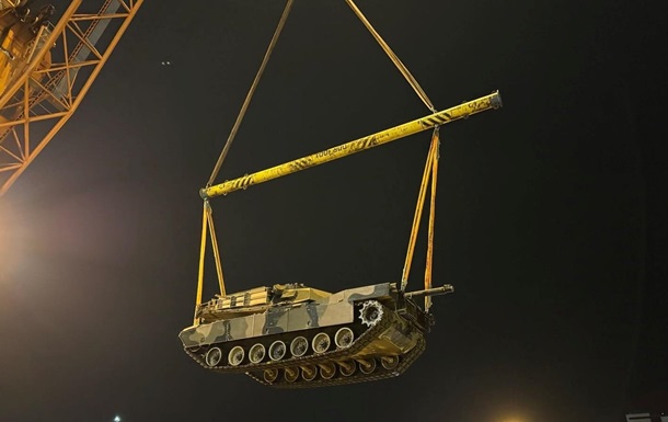 Австралия передала Украине последние танки Abrams