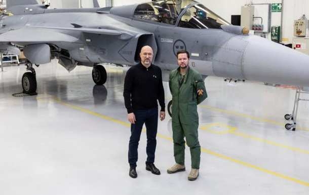 Украина и Швеция обсудили поставки Gripen