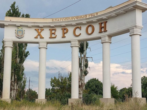 Вражеский обстрел во время эвакуации в Херсоне: есть погибший человек и двое травмированных
