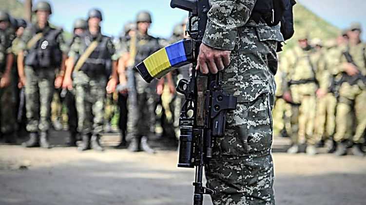 Командир подразделения ВСУ избил подчиненного перед строем до смерти