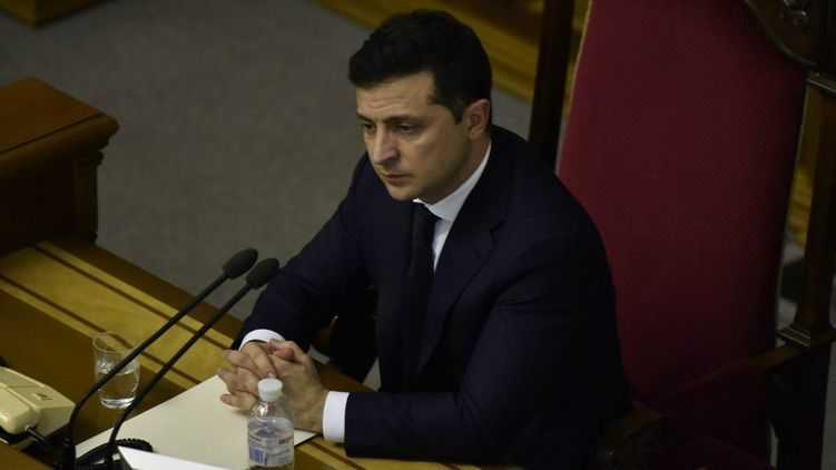 Зеленский рассказал, почему жена и дети не здороваются с ним, когда он приходит домой с работы