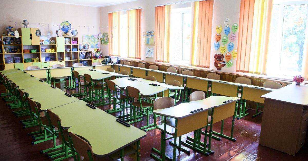 У Сумах усіх школярів відправили на дистанційну