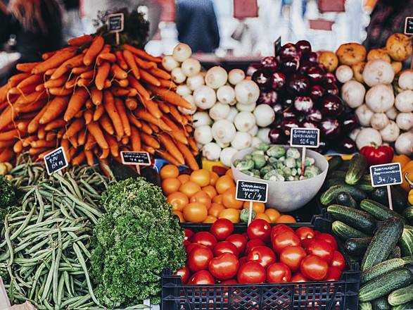 У Зеленского заявили, что продуктовые рынки будут контролировать жестче