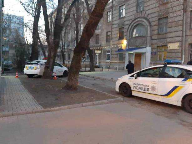 Погоня, стрельба и разбитый автомобиль полиции: что происходило в Днепре