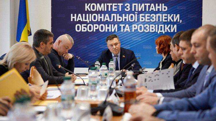 "Наши позиции захвачены". Что на самом деле произошло вчера под Золотым