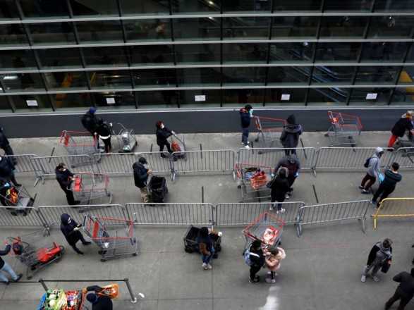 Украинцам напомнили о социальном дистанцировании после ослабления карантина