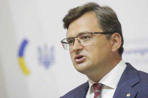 "Лавров заблукав у трьох соснах російської історії": Кулеба заступився за Зеленського