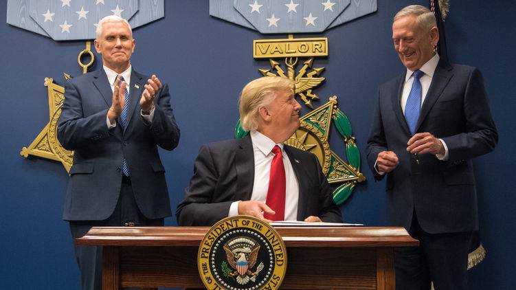 Трамп продлил ещё на год действие указов первого пакета санкций против России