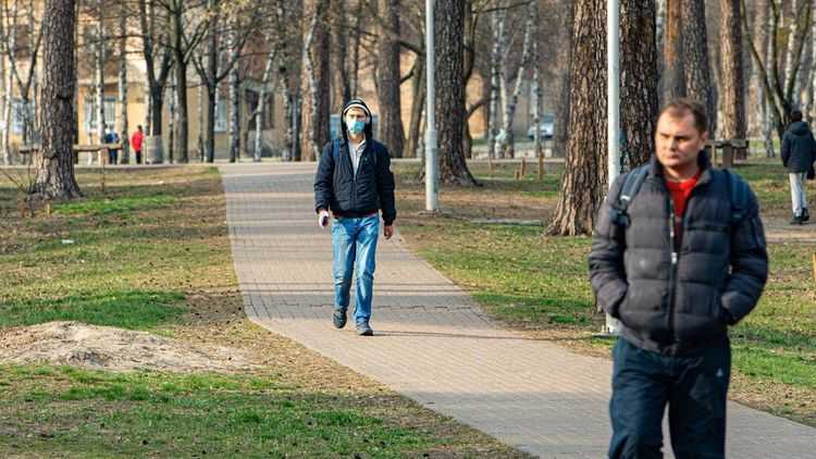 Лидер партии "Слуга народа" выдал прогноз, когда в Украине закончится карантин