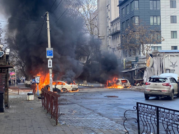 Оккупанты снова ударили по центру Херсона: погиб мужчина