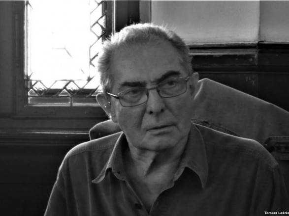Помер співзасновник польської профспілки "Солідарність" Кароль Модзелевський