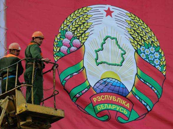 Беларусь ограничила въезд для граждан Украины, Польши и Литвы "из-за коронавируса"
