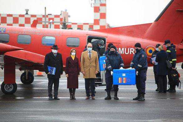 Румунія поділилася вакциною від коронавірусу з Молдовою