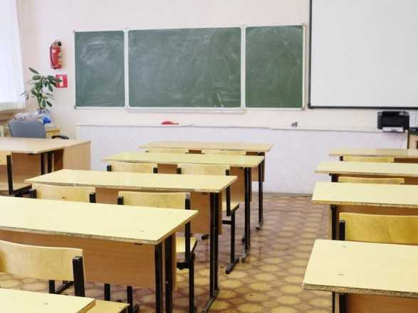 На Київщині заклади освіти ще тиждень працюватимуть дистанційно