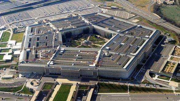 Пентагон: США відслідковує падіння некерованої китайської ракети на Землю