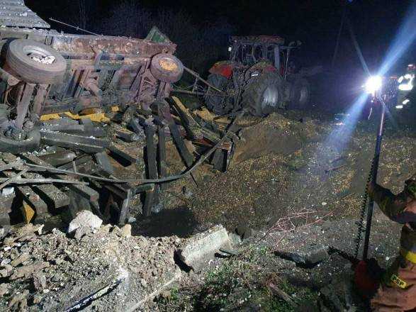 У Польщі завершили обстеження місця вибуху ракети у прикордонному селі — ЗМІ