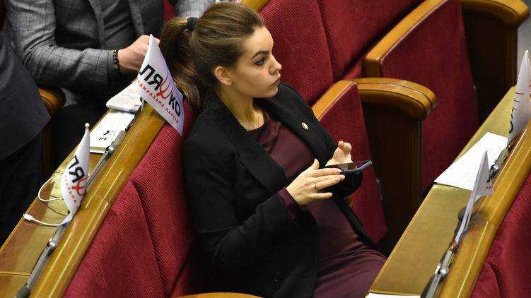 В Киеве ограбили гламурную экс-депутата: все детали