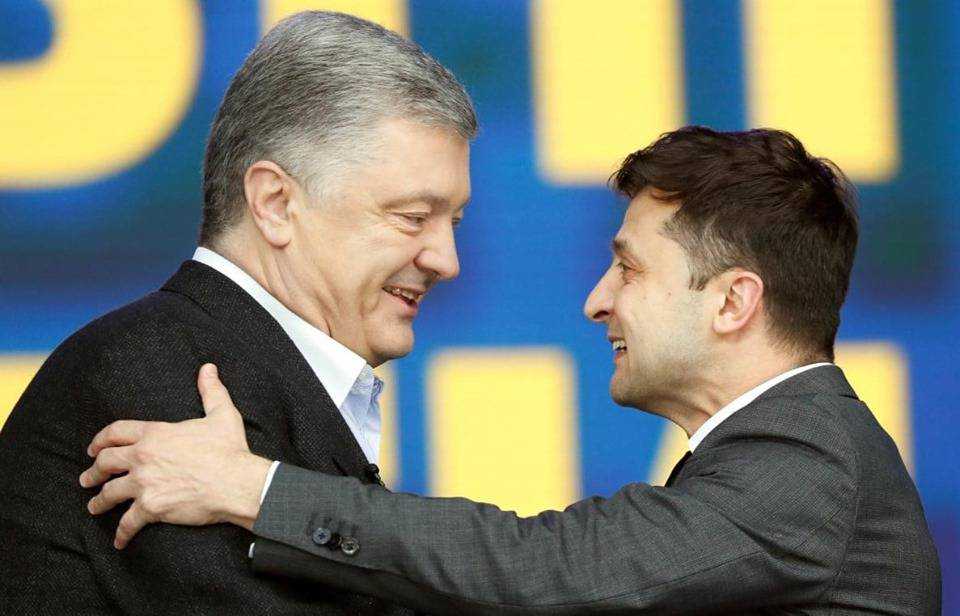 Появились рейтинги доверия к Зеленскому и Порошенко