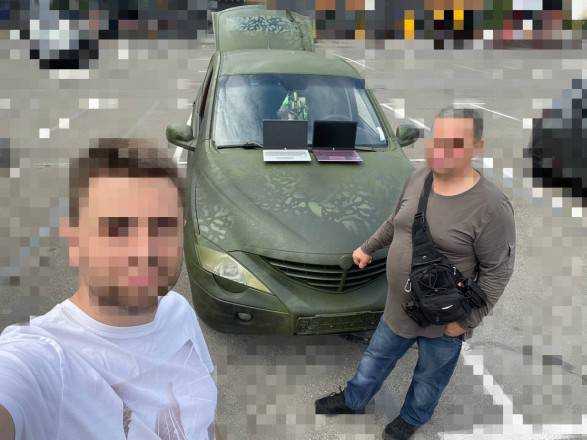 "Залізні коні" на службі: Parimatch передав 17 авто для ЗСУ у жовтні