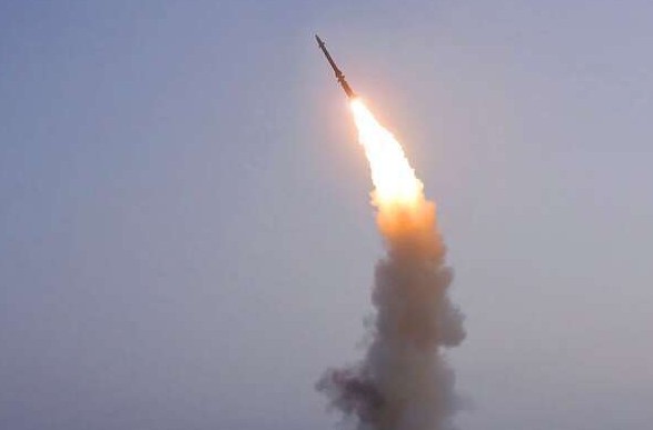На Запорожье ночью сбили одну ракету, в Днепропетровской области - 5, шестая разорвалась