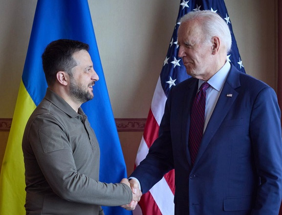 Байден официально заявил, что США будут тренировать украинских пилотов для F-16